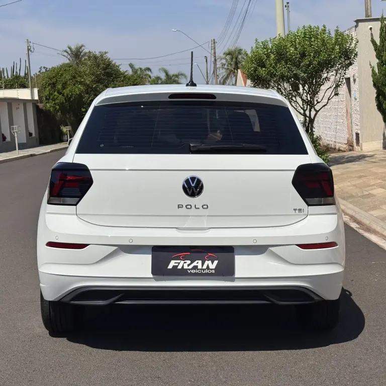 VOLKSWAGEN Polo Hatch - Foto