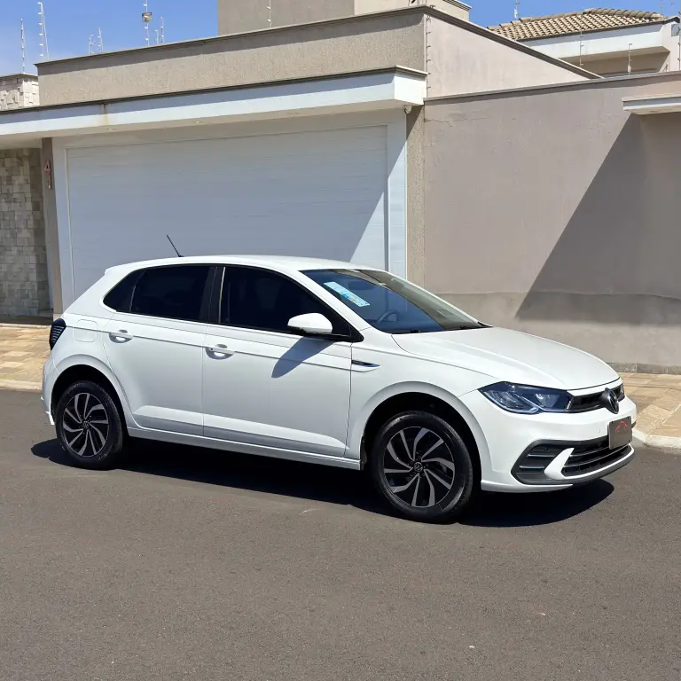 VOLKSWAGEN Polo Hatch - Foto