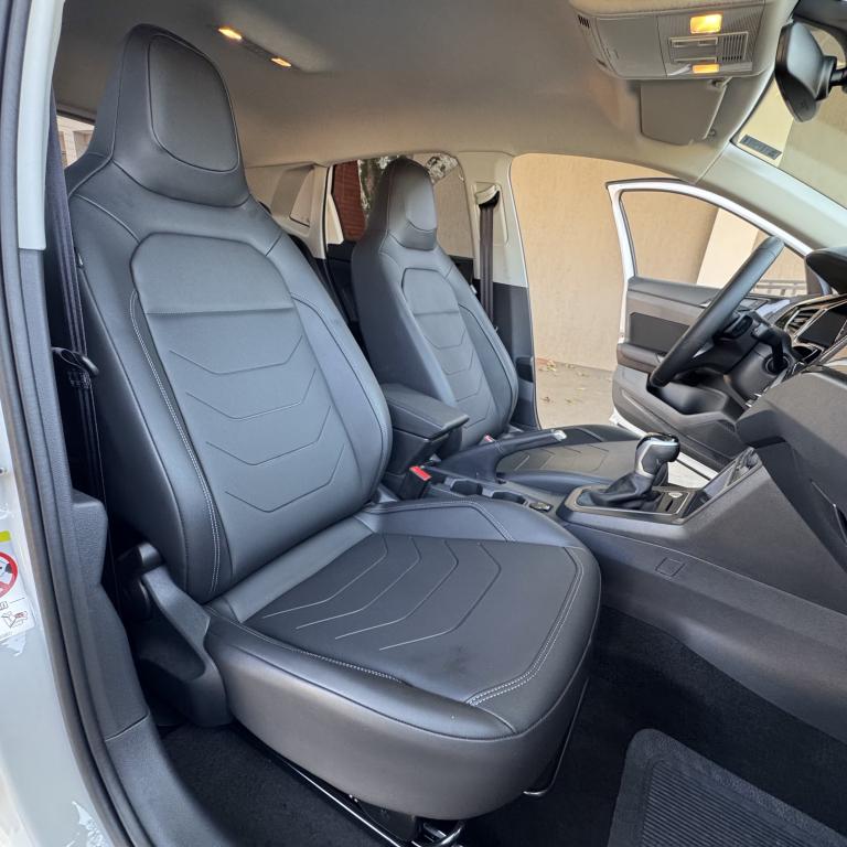 VOLKSWAGEN Polo Hatch - Foto