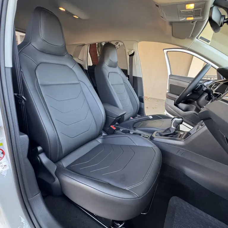 VOLKSWAGEN Polo Hatch - Foto