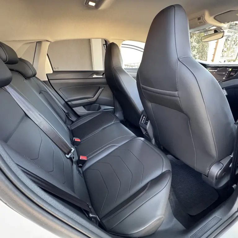 VOLKSWAGEN Polo Hatch - Foto