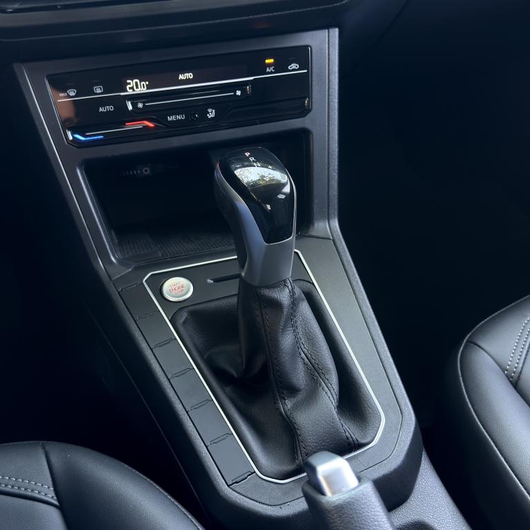 VOLKSWAGEN Polo Hatch - Foto