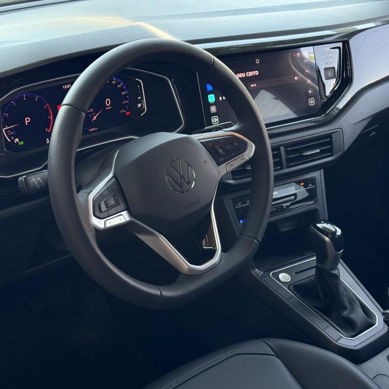 VOLKSWAGEN Polo Hatch - Foto