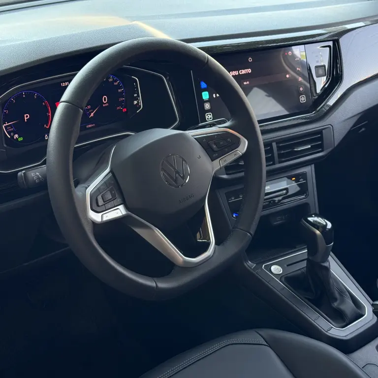VOLKSWAGEN Polo Hatch - Foto