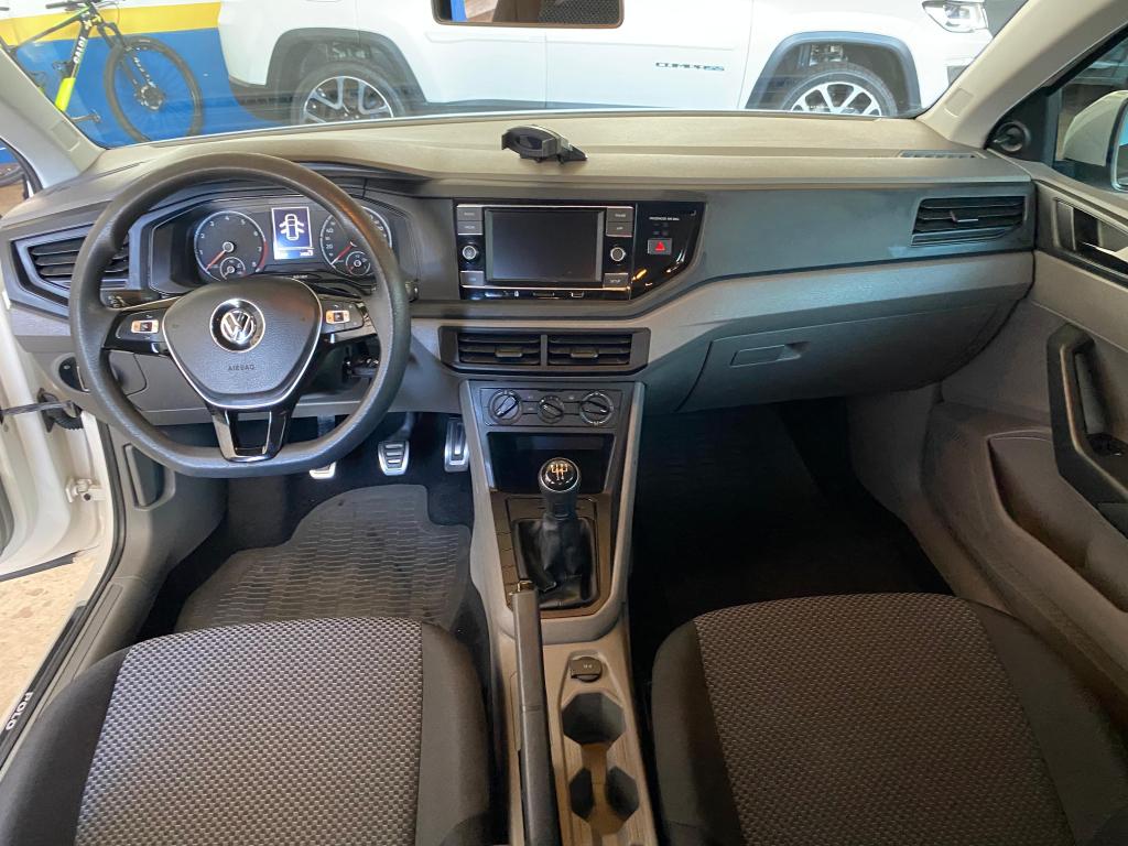 VOLKSWAGEN Polo Hatch - Foto