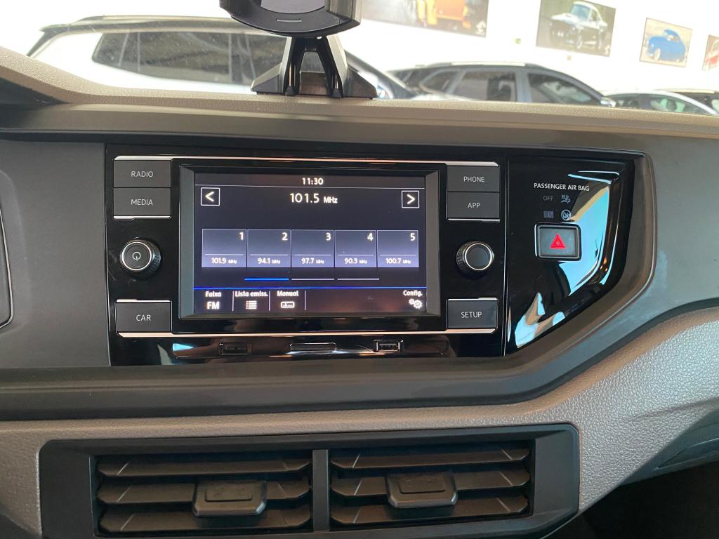 VOLKSWAGEN Polo Hatch - Foto