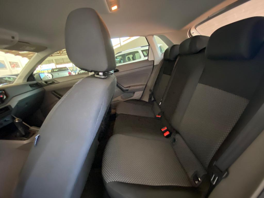VOLKSWAGEN Polo Hatch - Foto