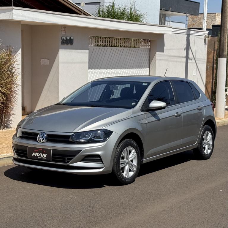 VOLKSWAGEN Polo Hatch - Foto