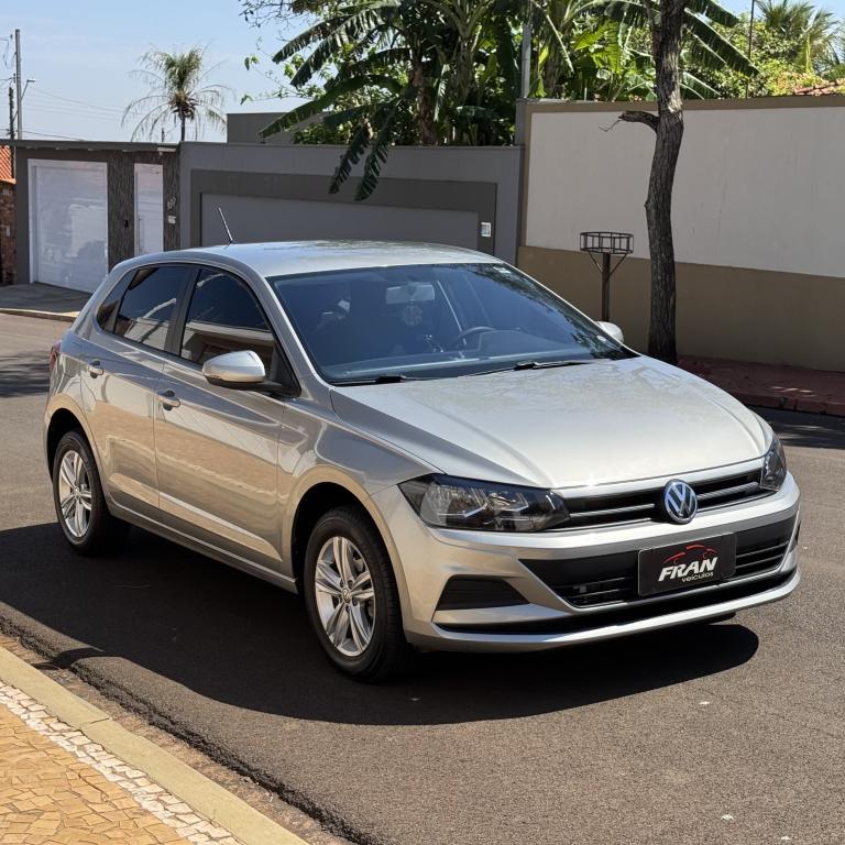 VOLKSWAGEN Polo Hatch - Foto