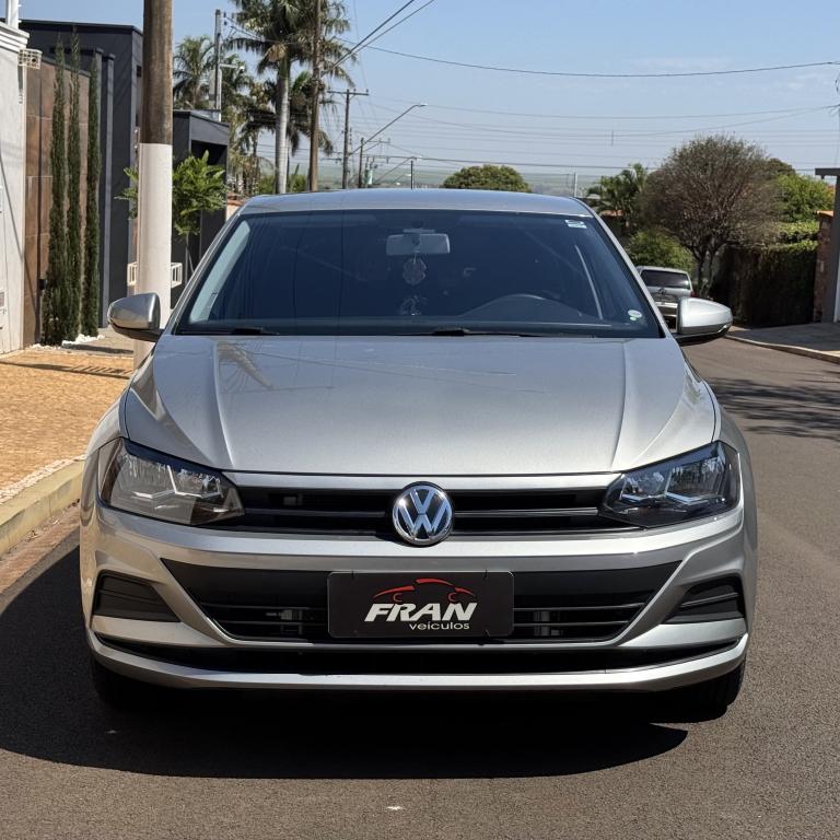 VOLKSWAGEN Polo Hatch - Foto