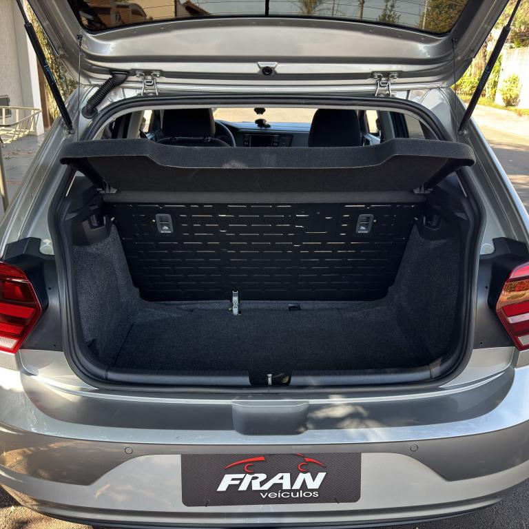 VOLKSWAGEN Polo Hatch - Foto
