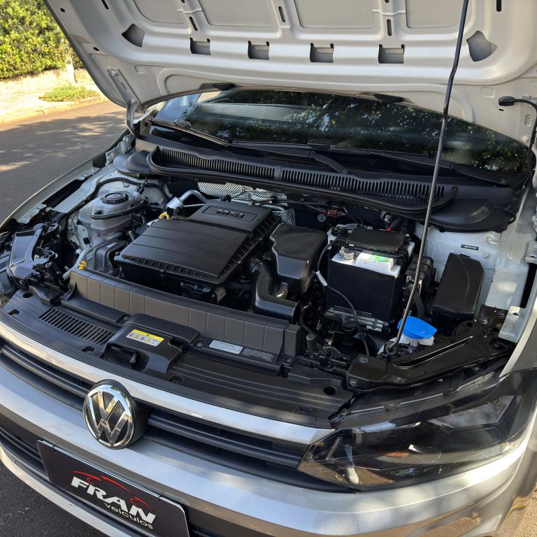 VOLKSWAGEN Polo Hatch - Foto