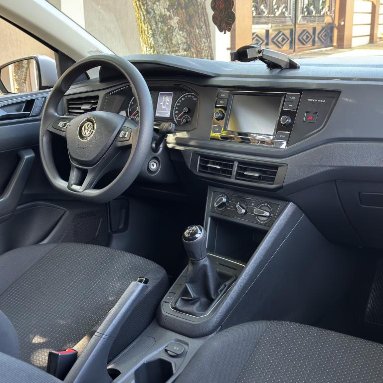 VOLKSWAGEN Polo Hatch - Foto