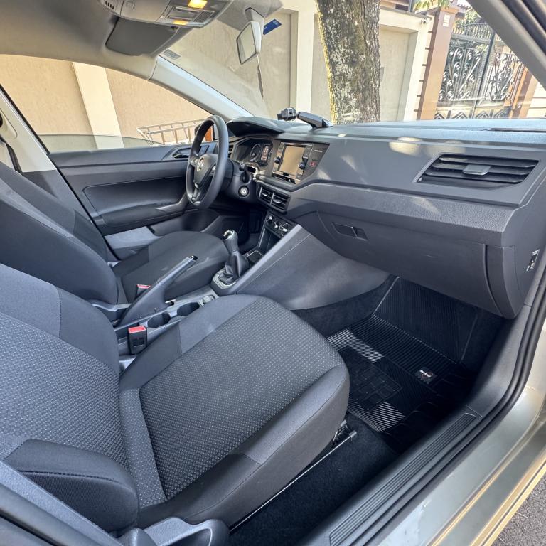VOLKSWAGEN Polo Hatch - Foto