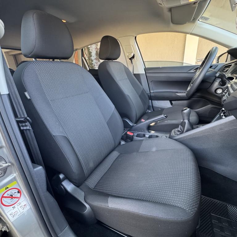 VOLKSWAGEN Polo Hatch - Foto