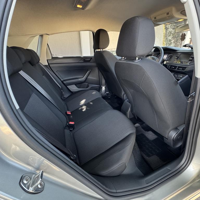 VOLKSWAGEN Polo Hatch - Foto