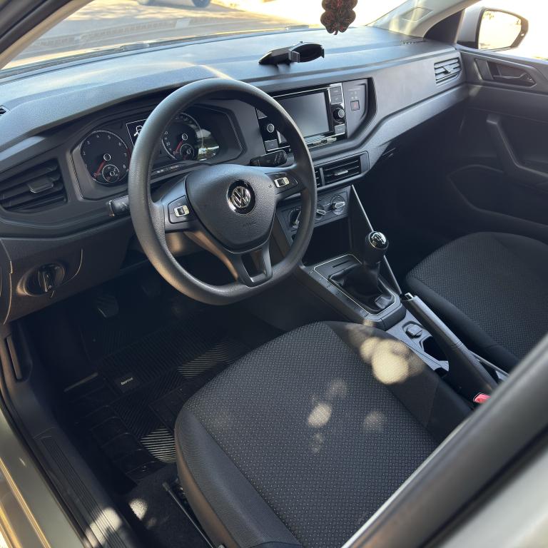 VOLKSWAGEN Polo Hatch - Foto