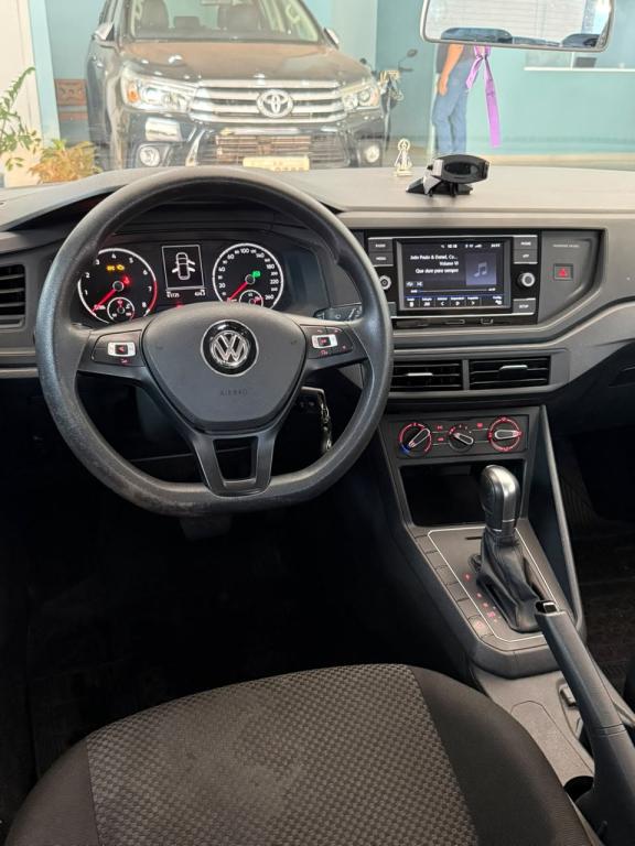 VOLKSWAGEN Polo Hatch - Foto