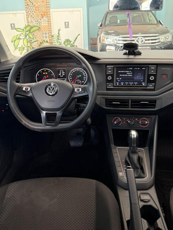 VOLKSWAGEN Polo Hatch - Foto