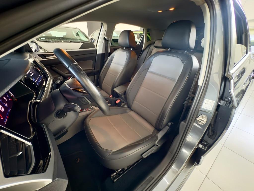 VOLKSWAGEN Polo Hatch - Foto