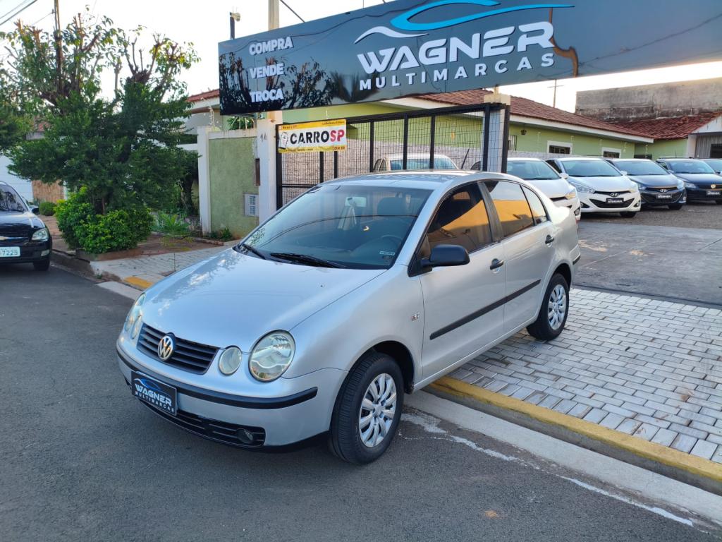 VOLKSWAGEN Polo Sedan