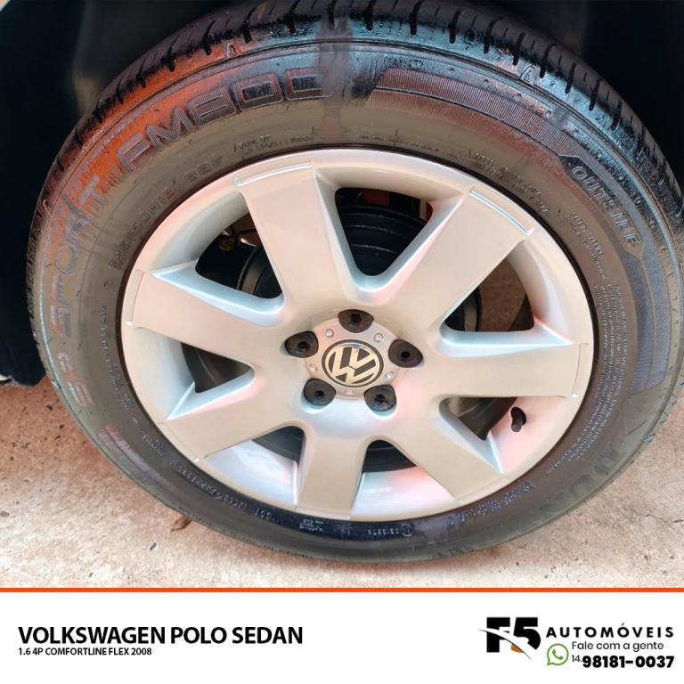 VOLKSWAGEN Polo Sedan - Foto