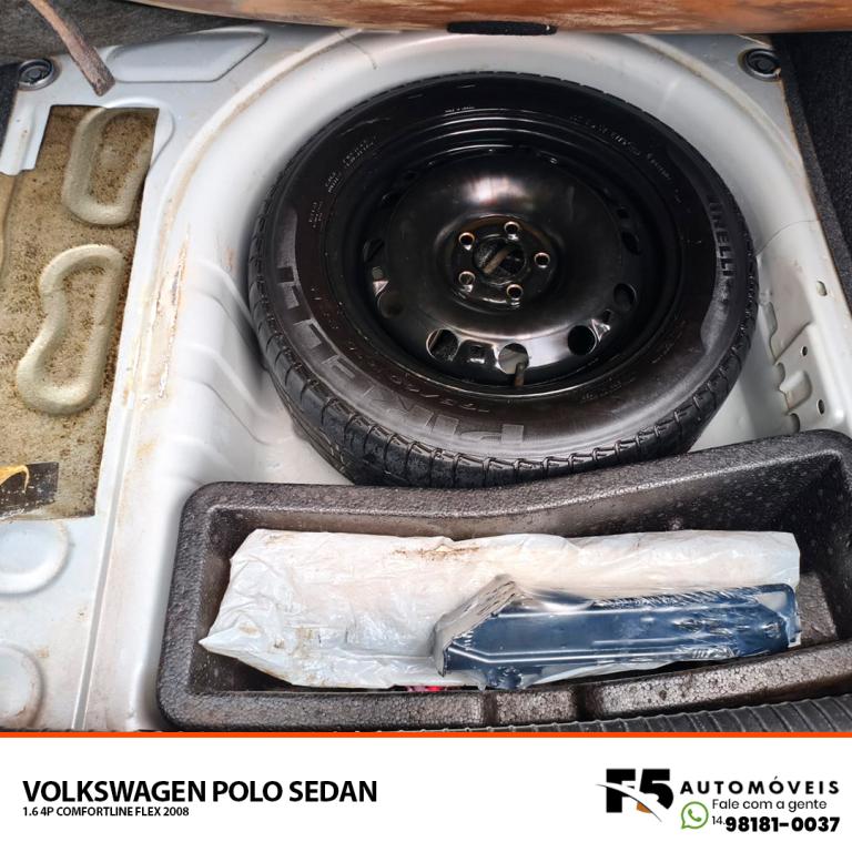 VOLKSWAGEN Polo Sedan - Foto