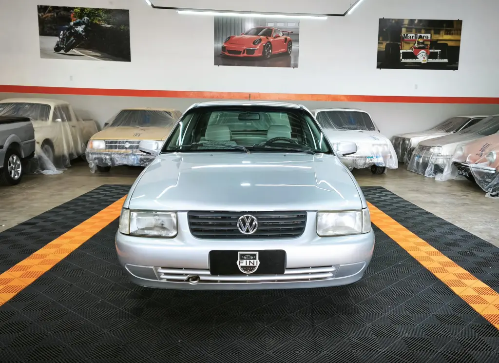 VOLKSWAGEN Santana - Foto