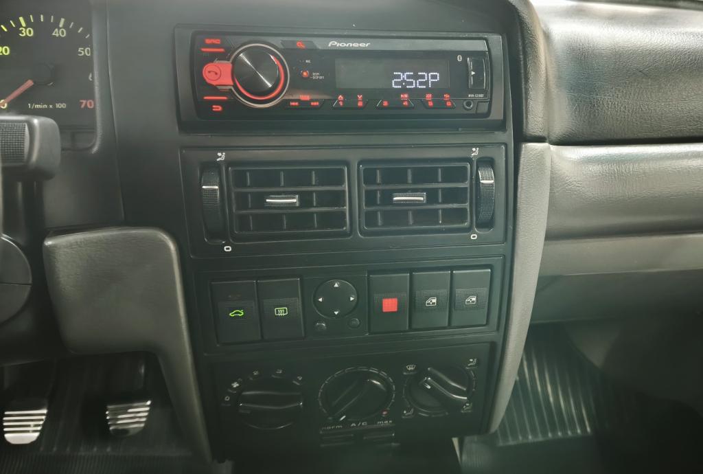 VOLKSWAGEN Santana - Foto