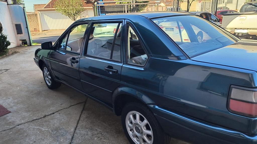 VOLKSWAGEN Santana - Foto