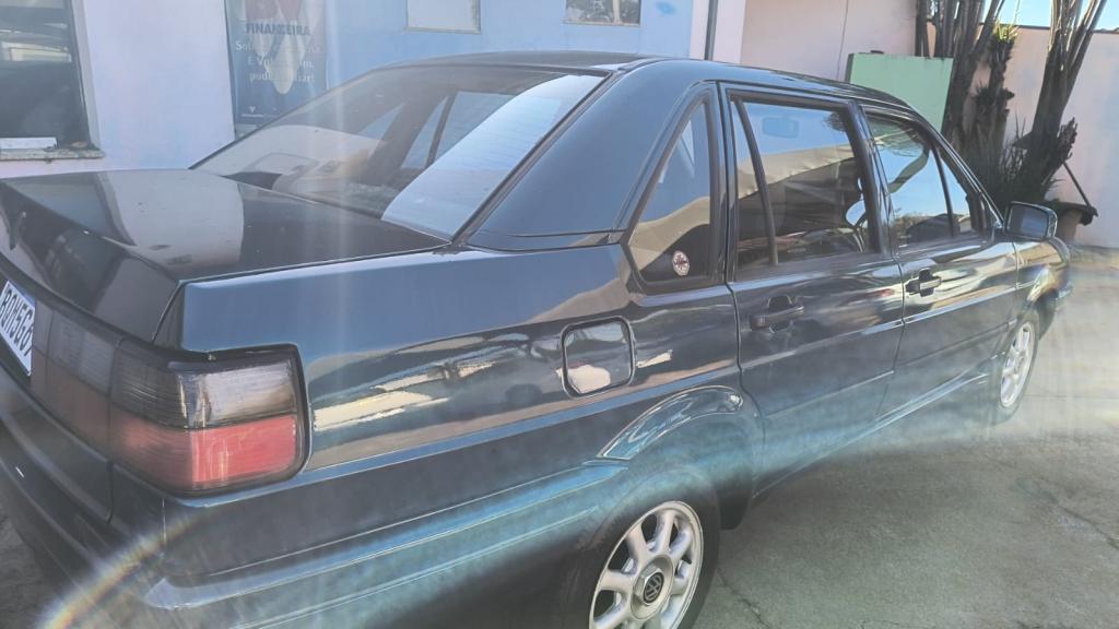 VOLKSWAGEN Santana - Foto