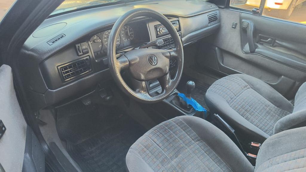 VOLKSWAGEN Santana - Foto