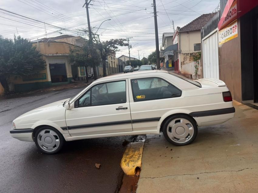 VOLKSWAGEN Santana - Foto