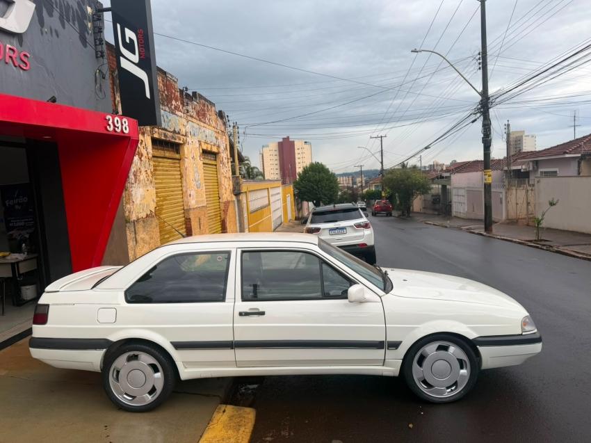 VOLKSWAGEN Santana - Foto