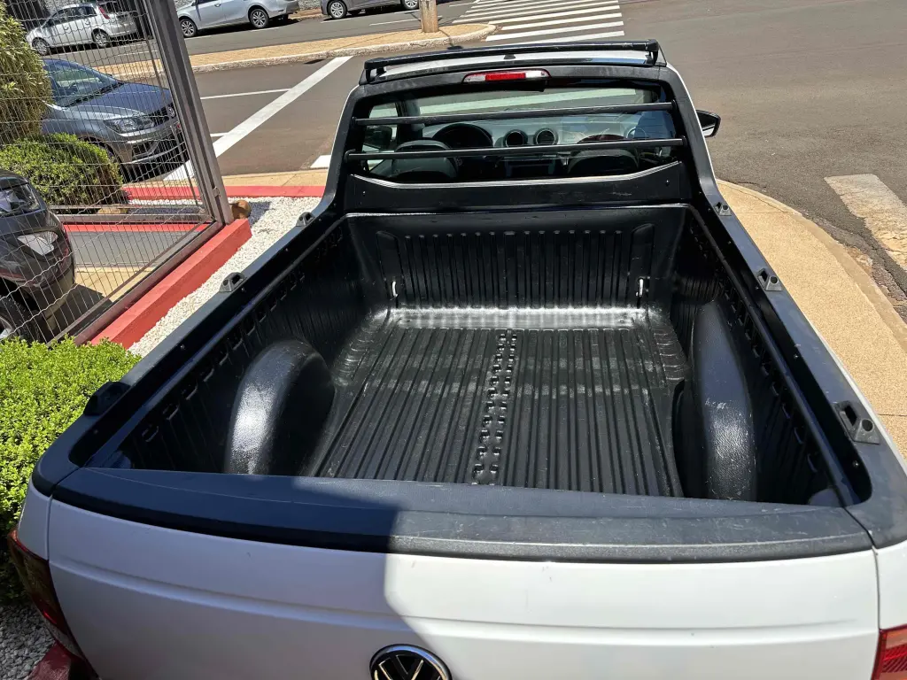 VOLKSWAGEN Saveiro - Foto