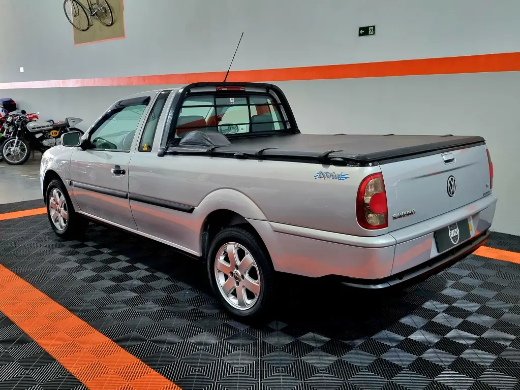 VOLKSWAGEN Saveiro - Foto