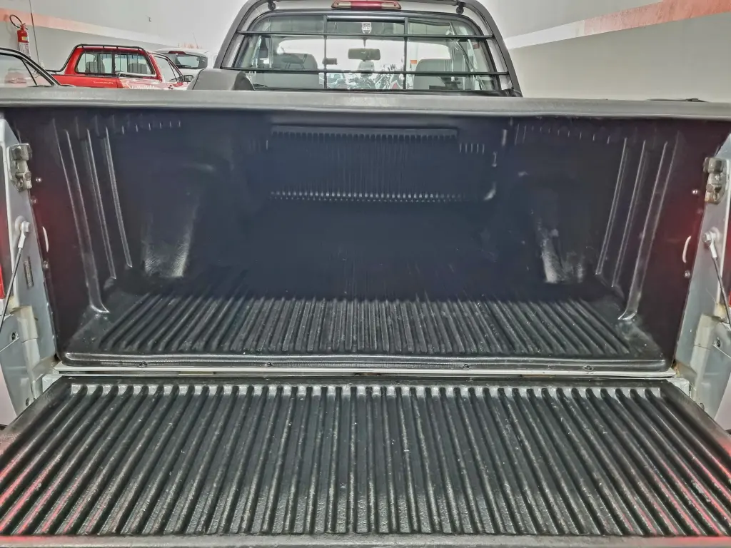 VOLKSWAGEN Saveiro - Foto