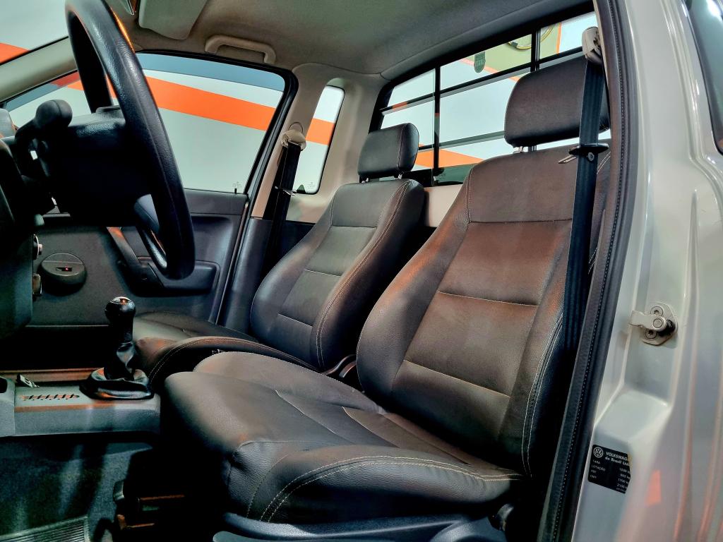 VOLKSWAGEN Saveiro - Foto