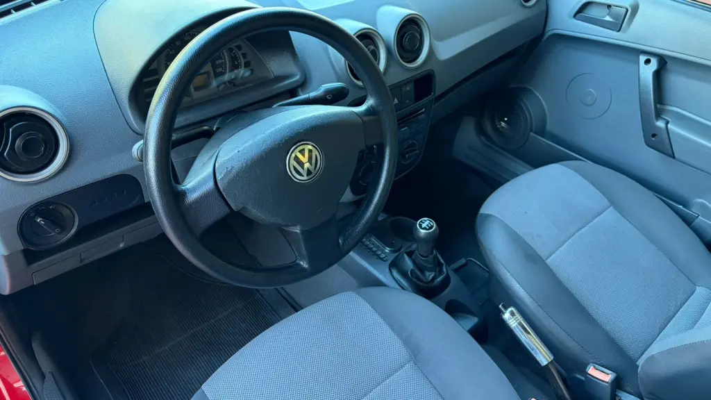 VOLKSWAGEN Saveiro - Foto