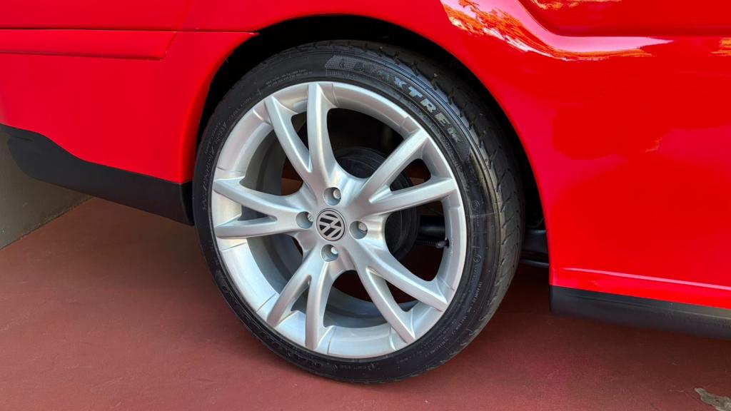 VOLKSWAGEN Saveiro - Foto