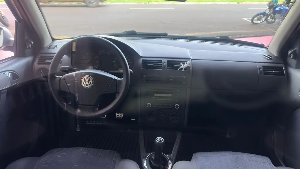 VOLKSWAGEN Saveiro - Foto