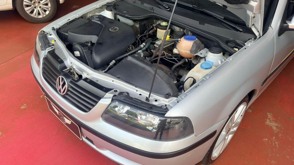 VOLKSWAGEN Saveiro - Foto