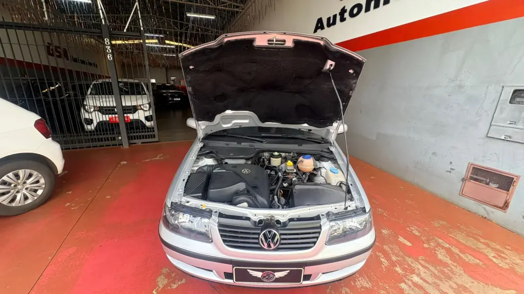 VOLKSWAGEN Saveiro - Foto