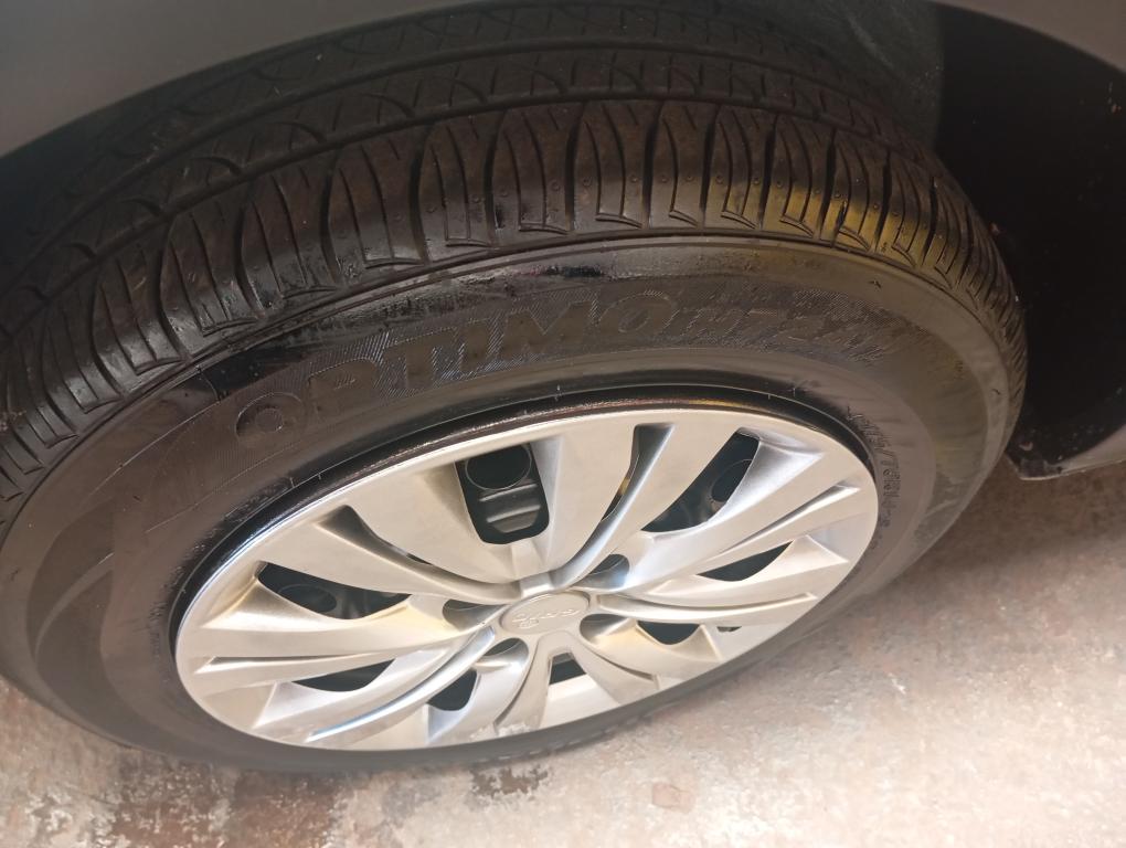 VOLKSWAGEN Saveiro - Foto