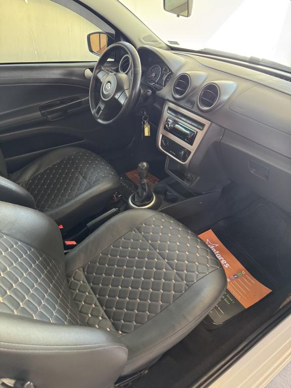 VOLKSWAGEN Saveiro - Foto
