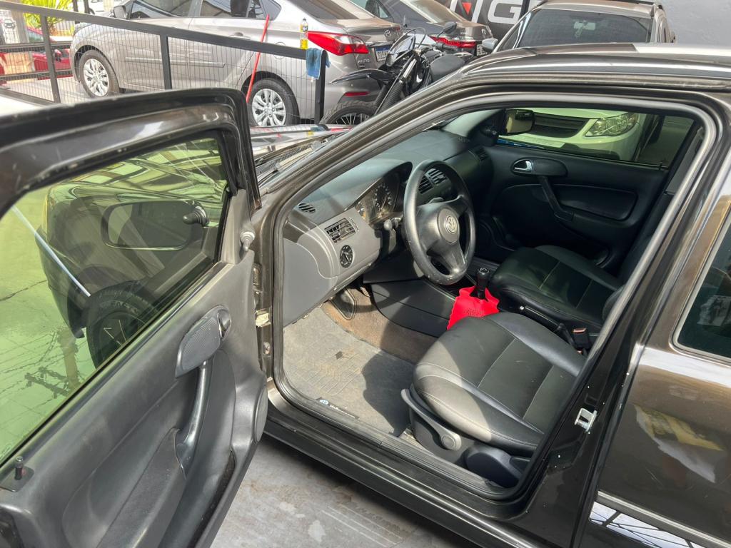 VOLKSWAGEN Saveiro - Foto