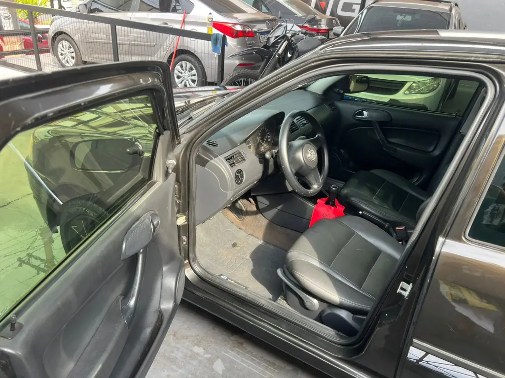 VOLKSWAGEN Saveiro - Foto