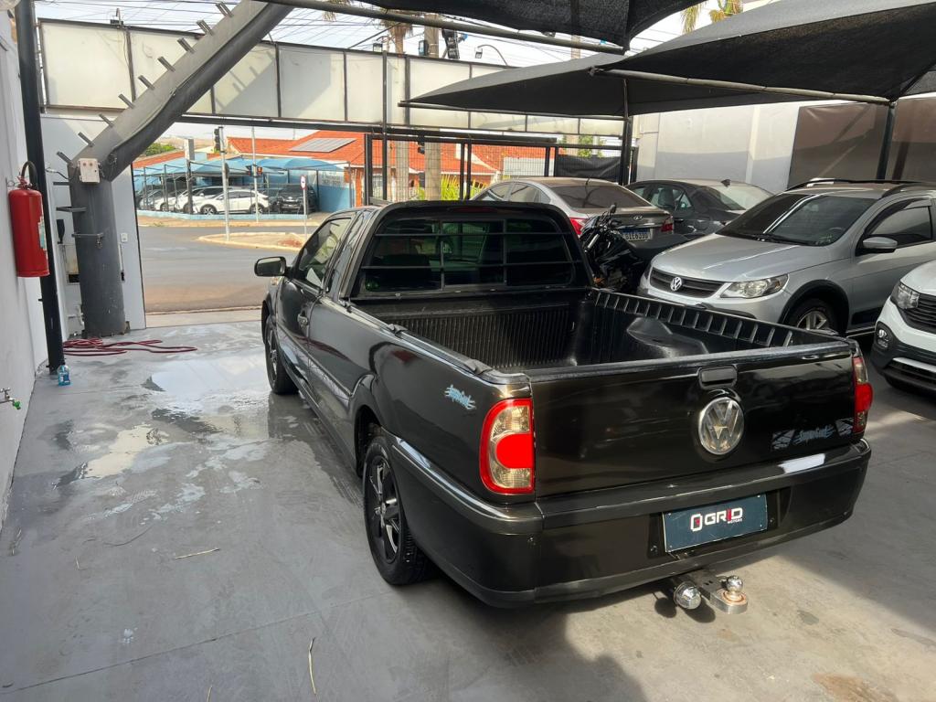 VOLKSWAGEN Saveiro - Foto