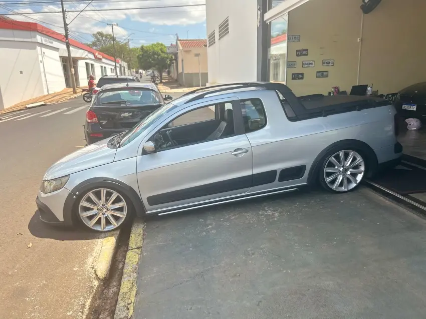 VOLKSWAGEN Saveiro - Foto