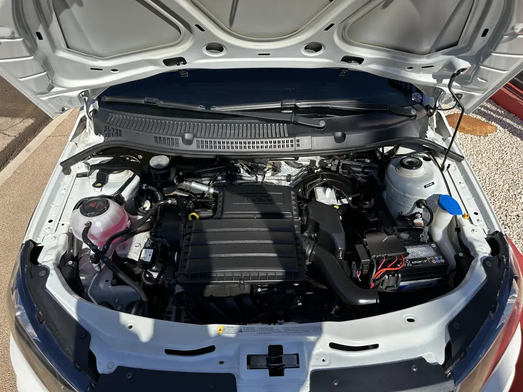 VOLKSWAGEN Saveiro - Foto